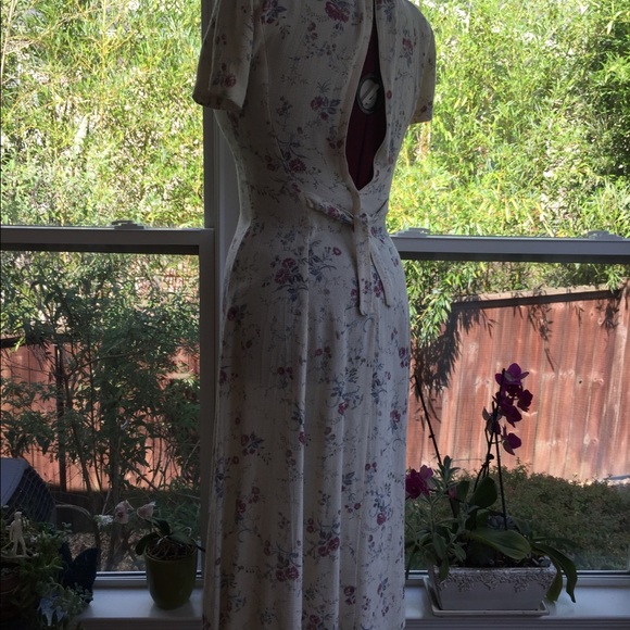 Flattering linen/rayon fitted waist front buttons - Picture 5 of 8